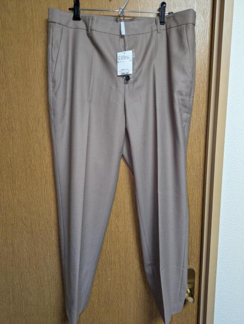 アンタイトル昨季新品モカブラウンタバコブラウンウール100%センタープレスパンツテーパードパンツ大きいサイズ4412号13号綺麗め < ブランド  アンタイトル昨季新品モカブラウンタバコブラウンウール100%センタープレスパンツテーパードパンツ大きいサイズ4412号13号綺麗め < ブランドの