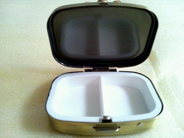 ヒョウ柄付きピルケース◆ < 女性ファッション  ヒョウ柄付きピルケース◆ < 女性ファッションの