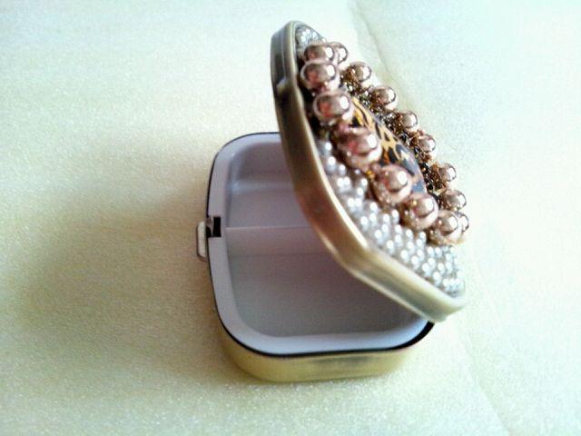 ヒョウ柄付きピルケース◆ < 女性ファッション  ヒョウ柄付きピルケース◆ < 女性ファッションの