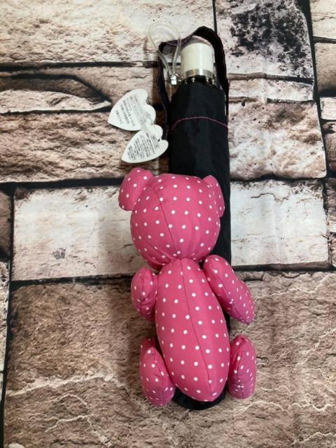 送料無料!バッグに掛けれて便利!可愛いドット柄とクマちゃんのぬいぐるみ付き 折り畳み雨傘1本 < 女性ファッション  送料無料!バッグに掛けれて便利!可愛いドット柄とクマちゃんのぬいぐるみ付き 折り畳み雨傘1本 < 女性ファッションの