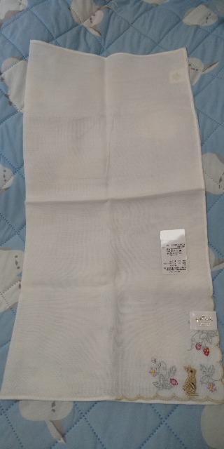 うさぎ刺繍の可愛い大判ハンカチ未使用品 < インテリア/ライフ  うさぎ刺繍の可愛い大判ハンカチ未使用品 < インテリア/ライフの