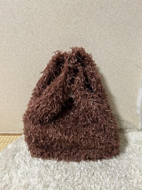 Vi^OtADAM ET ROPEtWobN& HITCH HIKE MARKET~j|[`