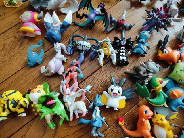 ポケモン ポケットモンスター フィギュア 85個 まとめ売り < アニメ/コミック/キャラクター  ポケモン ポケットモンスター フィギュア 85個 まとめ売り < アニメ/コミック/キャラクターの