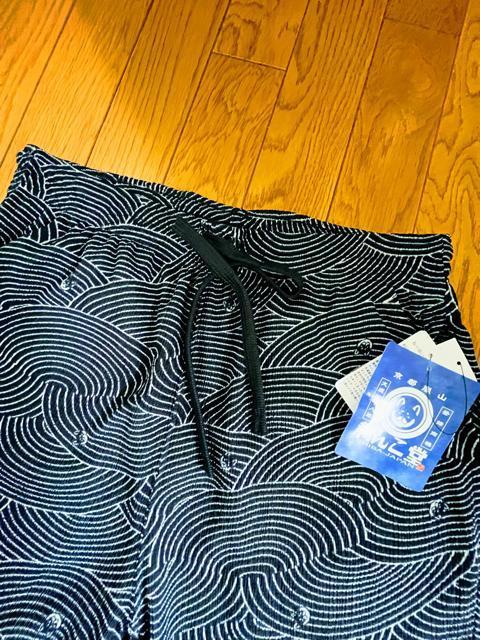 Mサイズ!高貴紳士的!商標登録!黒柴印 和んこ堂!楊柳素材ストレッチ!ネイビー系色合い!両脇&後一つポケット付き!ハーフパンツ! < 男性ファッション  Mサイズ!高貴紳士的!商標登録!黒柴印 和んこ堂!楊柳素材ストレッチ!ネイビー系色合い!両脇&後一つポケット付き!ハーフパンツ! < 男性ファッションの