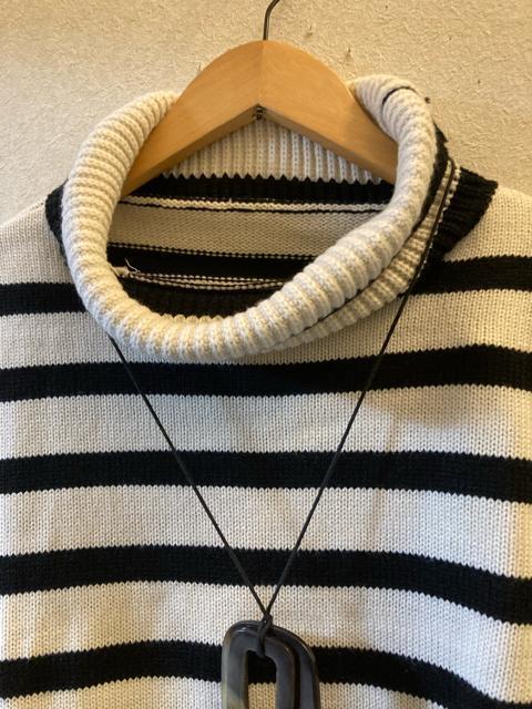 フリー未使用黒白ボーダータートルセーター < 女性ファッション フリー未使用黒白ボーダータートルセーター < 女性ファッションの