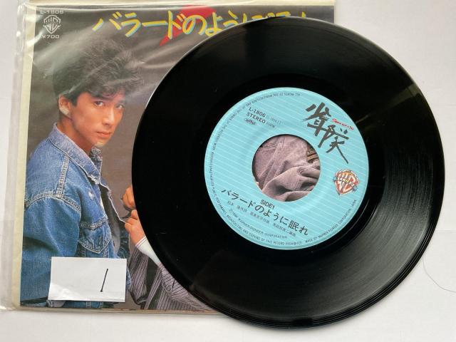 少年隊 バラードのように眠れ / 魔法のウインク EPレコード シングル L-1806 < CD/DVD/ビデオ 少年隊 バラードのように眠れ / 魔法のウインク EPレコード シングル L-1806 < CD/DVD/ビデオの