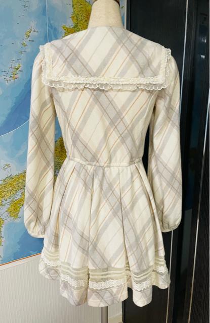 リズリサワンピース レース付きワンピース < ブランド  リズリサワンピース レース付きワンピース < ブランドの