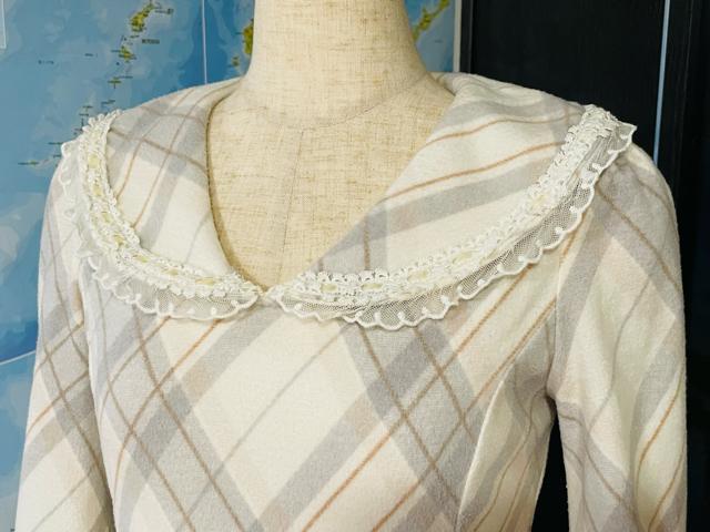 リズリサワンピース レース付きワンピース < ブランド  リズリサワンピース レース付きワンピース < ブランドの