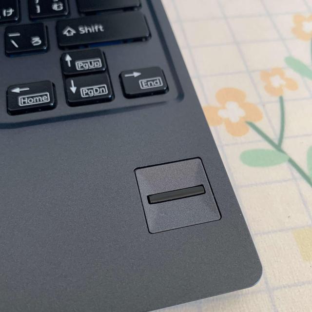 F03A【超軽量】富士通 フルHD/i5第7世代/12GB/SSD256G | PC本体/周辺