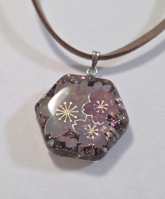 桜・レジンネックレス★ハンドメイド キラキラかわいいネックレス 桜ネックレス 桜 ペンダント 桜ペンダント < 女性ファッション 桜・レジンネックレス★ハンドメイド キラキラかわいいネックレス 桜ネックレス 桜 ペンダント 桜ペンダント < 女性ファッションの