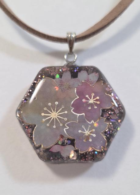 桜・レジンネックレス★ハンドメイド キラキラかわいいネックレス 桜ネックレス 桜 ペンダント 桜ペンダント < 女性ファッション 桜・レジンネックレス★ハンドメイド キラキラかわいいネックレス 桜ネックレス 桜 ペンダント 桜ペンダント < 女性ファッションの