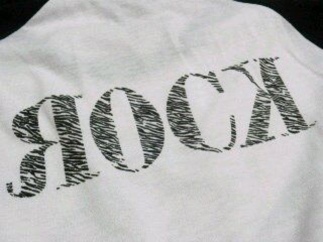 ディズニー【ミッキー】ゼブラ柄♪ラグランTシャツ M < 男性ファッション ディズニー【ミッキー】ゼブラ柄♪ラグランTシャツ M < 男性ファッションの