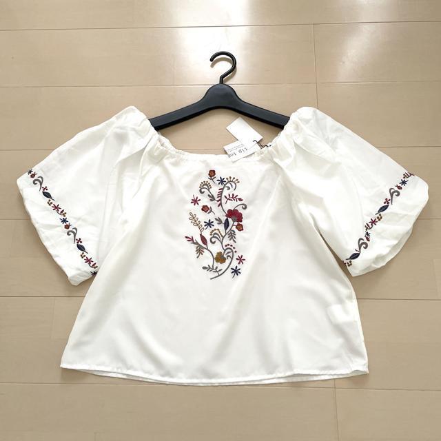 新品 tip top ボリューム袖 刺繍ブラウス フリーサイズ < ブランド  新品 tip top ボリューム袖 刺繍ブラウス フリーサイズ < ブランドの