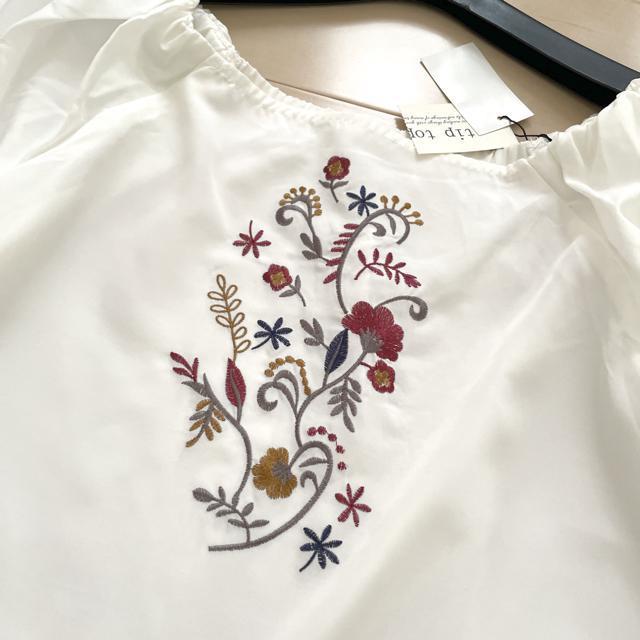 新品 tip top ボリューム袖 刺繍ブラウス フリーサイズ < ブランド  新品 tip top ボリューム袖 刺繍ブラウス フリーサイズ < ブランドの
