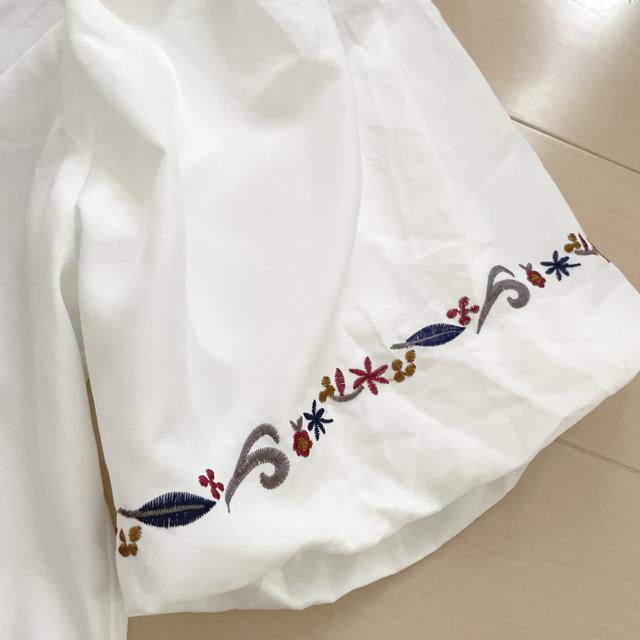 新品 tip top ボリューム袖 刺繍ブラウス フリーサイズ < ブランド  新品 tip top ボリューム袖 刺繍ブラウス フリーサイズ < ブランドの