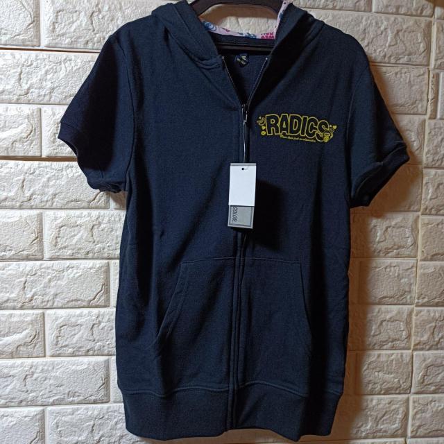 RADIC COLOR★新品★半袖パーカー/ブラック < 女性ファッション  RADIC COLOR★新品★半袖パーカー/ブラック  < 女性ファッションの