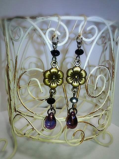 金古美お花コネクターアメジスト雫ジェットスワロ樹脂フック☆ < 女性アクセサリー/時計  金古美お花コネクターアメジスト雫ジェットスワロ樹脂フック☆ < 女性アクセサリー/時計の