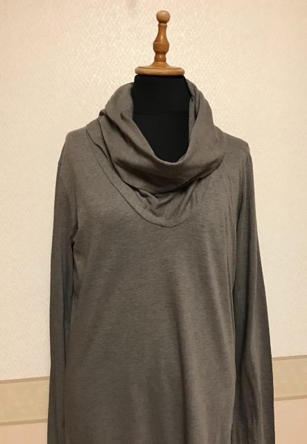 BENETTON オフタートルロングカットソー  グレー  未使用 < 女性ファッション  BENETTON オフタートルロングカットソー  グレー  未使用 < 女性ファッションの