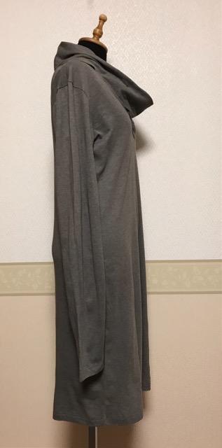 BENETTON オフタートルロングカットソー  グレー  未使用 < 女性ファッション  BENETTON オフタートルロングカットソー  グレー  未使用 < 女性ファッションの