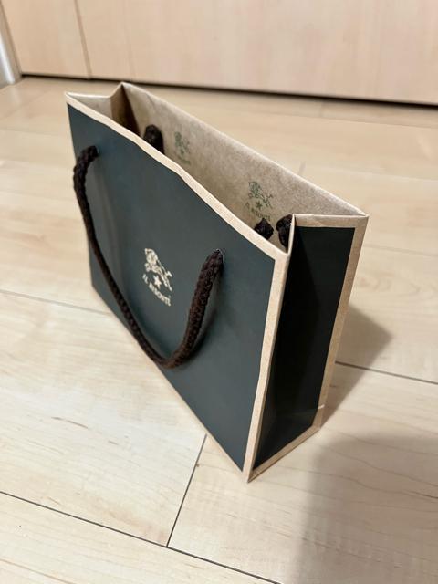 IL BISONTE(イルビゾンテ) 紙袋/買物袋/手提げ袋 2枚セット < ブランド IL BISONTE(イルビゾンテ) 紙袋/買物袋/手提げ袋 2枚セット < ブランドの