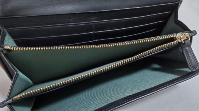 正規 ブルガリBVLGARI レオーニ装飾長財布 黒×金 ロゴ×ライオンアイコン 小銭入れ有 ラグジュアリーロングレザーウォレット < ブランド  正規 ブルガリBVLGARI レオーニ装飾長財布 黒×金 ロゴ×ライオンアイコン 小銭入れ有 ラグジュアリーロングレザーウォレット < ブランドの