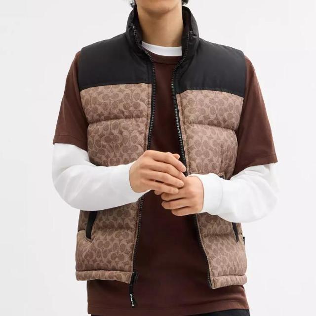 93500円★新品&正規品保証★コーチCOACH★シグネチャー★ダウンベスト★サイズあり < ブランド  93500円★新品&正規品保証★コーチCOACH★シグネチャー★ダウンベスト★サイズあり < ブランドの