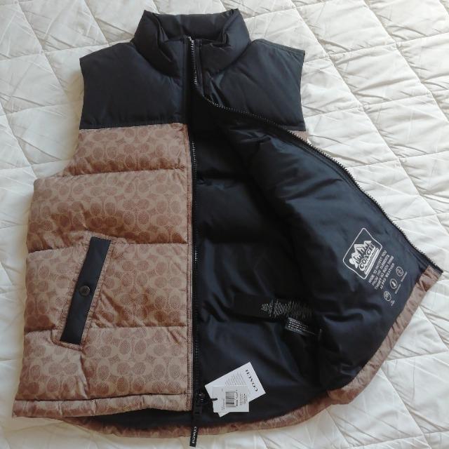 93500円★新品&正規品保証★コーチCOACH★シグネチャー★ダウンベスト★サイズあり < ブランド  93500円★新品&正規品保証★コーチCOACH★シグネチャー★ダウンベスト★サイズあり < ブランドの