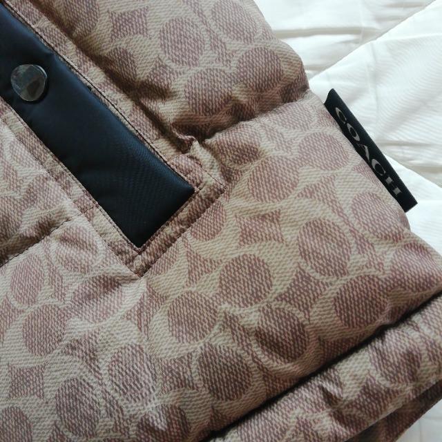 93500円★新品&正規品保証★コーチCOACH★シグネチャー★ダウンベスト★サイズあり < ブランド  93500円★新品&正規品保証★コーチCOACH★シグネチャー★ダウンベスト★サイズあり < ブランドの