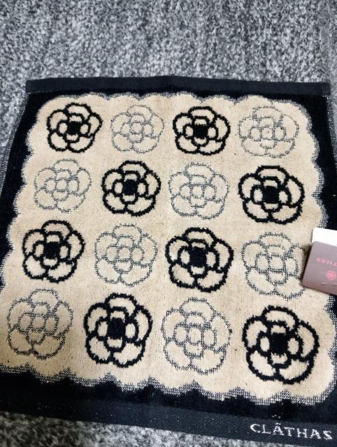 新品 クレイサス タオル ハンカチ ベージュ 黒 カメリア < ブランド 新品 クレイサス タオル ハンカチ ベージュ 黒 カメリア < ブランドの