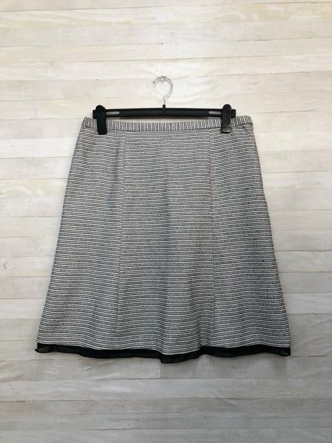 �V�i��19��3L�􂠂������~�M�X�J�[�g�X�[�c�����w���E���Ǝ��ɂ���R125 �� �����t�@�b�V������ 