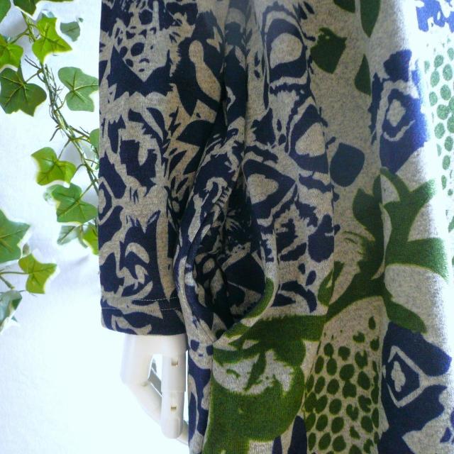 新品 a077 ML 裏起毛 あったか ワンピース 紺緑グレー系 冬 モダンボタニカル柄 ショールカラー ストレッチ < 女性ファッション 新品 a077 ML 裏起毛 あったか ワンピース 紺緑グレー系 冬 モダンボタニカル柄 ショールカラー ストレッチ < 女性ファッションの