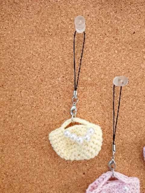 ハンドメイド ストラップ  パール付き黄色 < 女性ファッション  ハンドメイド ストラップ  パール付き黄色  < 女性ファッションの