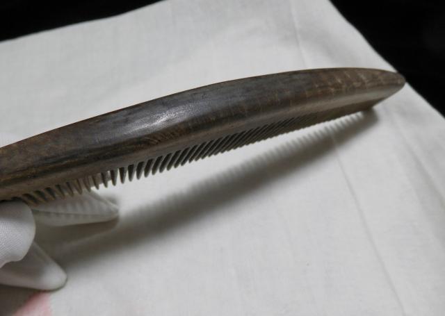 ■■即決■■厚みあるつげの櫛、細長い作り、セミアンティーク! < 女性ファッション  ■■即決■■厚みあるつげの櫛、細長い作り、セミアンティーク! < 女性ファッションの