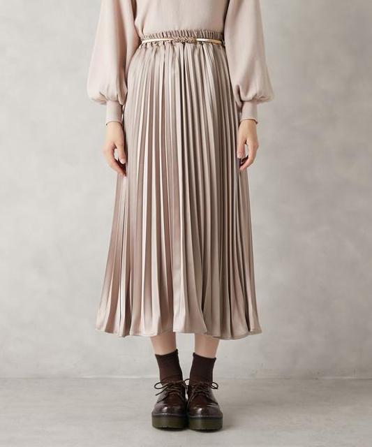 上品な光沢プリーツスカート●定価4,950円●オリーブデオリーブ●ピンクベージュ ピンクゴールド●F ウエストゴム●ロングスカート < ブランド  上品な光沢プリーツスカート●定価4,950円●オリーブデオリーブ●ピンクベージュ ピンクゴールド●F ウエストゴム●ロングスカート < ブランドの