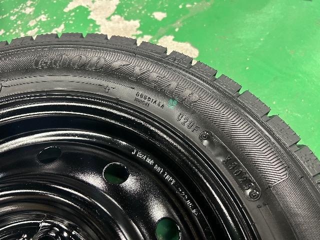 0092408)新品未使用国産スタッドレスタイヤ4本グッドイヤーアイスナビ7ブラックスチールセット155/65R13送料無料 < 自動車/バイク 0092408)新品未使用国産スタッドレスタイヤ4本グッドイヤーアイスナビ7ブラックスチールセット155/65R13送料無料 < 自動車/バイク