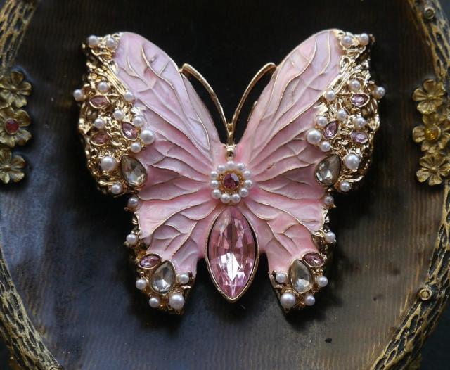 新品アンティーク調ストーン 蝶ブローチ メルヘン ファンタジー ロマンティック < 女性アクセサリー/時計 新品アンティーク調ストーン 蝶ブローチ メルヘン ファンタジー ロマンティック < 女性アクセサリー/時計の