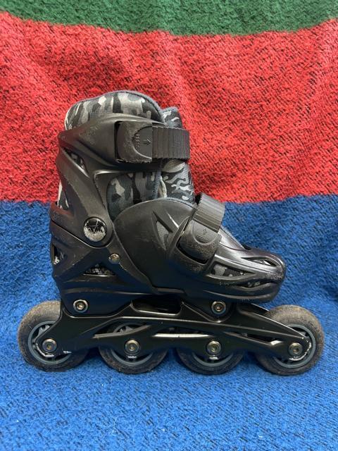 キッズ用 インラインスケート Sサイズ(18.5〜20cm)ブラック×ピンク < 男性ファッション キッズ用 インラインスケート Sサイズ(18.5〜20cm)ブラック×ピンク < 男性ファッションの