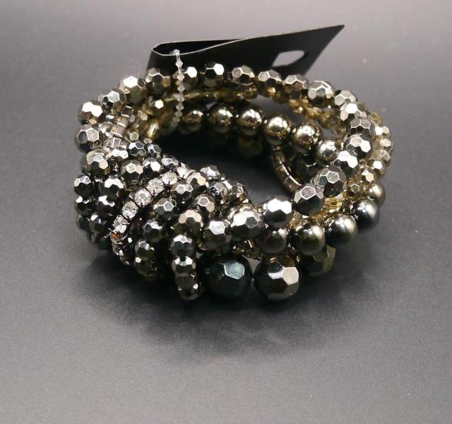 新品DOROTHY PERKINS ゴシックアンティーク調黒ブレスレット < ブランド 新品DOROTHY PERKINS ゴシックアンティーク調黒ブレスレット < ブランドの