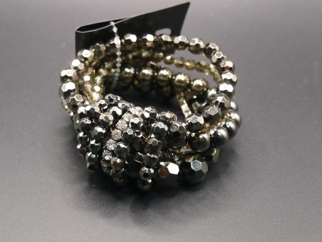 新品DOROTHY PERKINS ゴシックアンティーク調黒ブレスレット < ブランド 新品DOROTHY PERKINS ゴシックアンティーク調黒ブレスレット < ブランドの