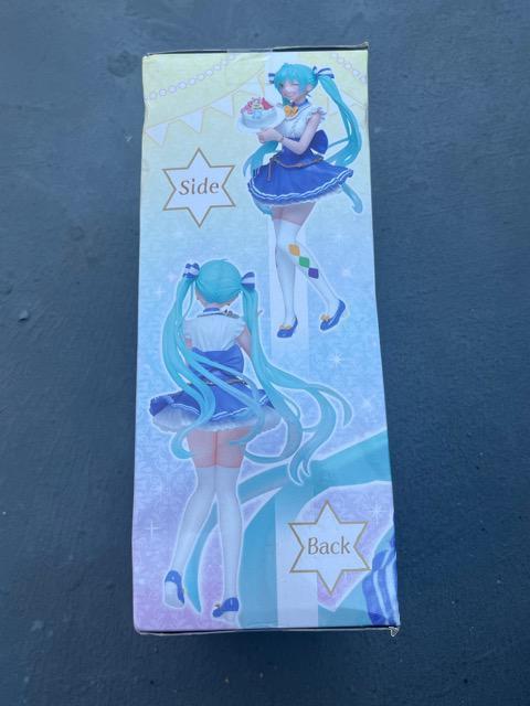 初音ミクバースデーフィギュア < アニメ/コミック/キャラクター  初音ミクバースデーフィギュア < アニメ/コミック/キャラクターの
