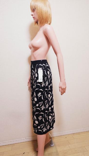 新品タグ付☆TE chichi☆綺麗な前釦ジャガードニットのロングスカートB429☆3点で即落 < 女性ファッション  新品タグ付☆TE chichi☆綺麗な前釦ジャガードニットのロングスカートB429☆3点で即落 < 女性ファッションの