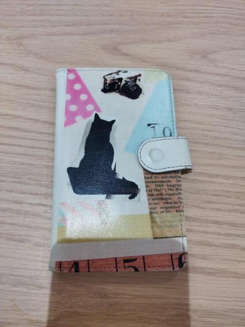 カメラ ネコ柄 手帳型 Androidスマホケース 粘着シートタイプ 中古 < 家電/AV  カメラ ネコ柄 手帳型 Androidスマホケース 粘着シートタイプ 中古 < 家電/AVの