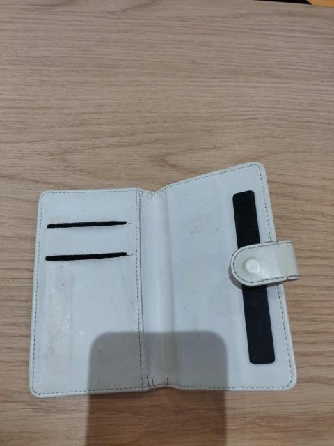 カメラ ネコ柄 手帳型 Androidスマホケース 粘着シートタイプ 中古 < 家電/AV  カメラ ネコ柄 手帳型 Androidスマホケース 粘着シートタイプ 中古 < 家電/AVの