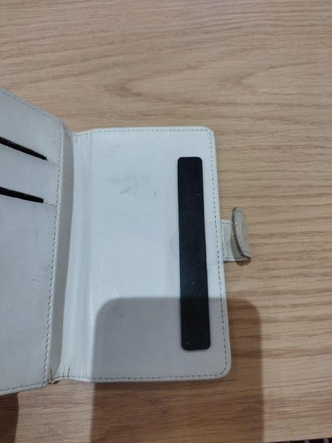 カメラ ネコ柄 手帳型 Androidスマホケース 粘着シートタイプ 中古 < 家電/AV  カメラ ネコ柄 手帳型 Androidスマホケース 粘着シートタイプ 中古 < 家電/AVの