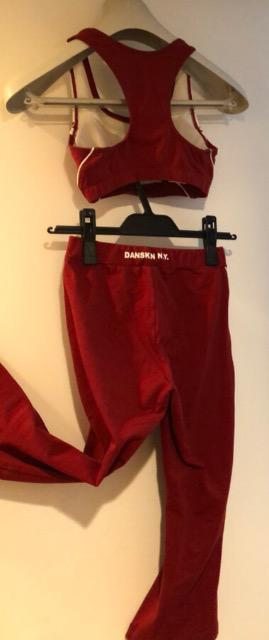 限定価格品薄超可愛い上品未使用に近いダンスキンDANSKINヨガウェアジムウェア普段用タンクトップジョギングワインレッド < レジャー/スポーツ 限定価格品薄超可愛い上品未使用に近いダンスキンDANSKINヨガウェアジムウェア普段用タンクトップジョギングワインレッド < レジャー/スポーツの