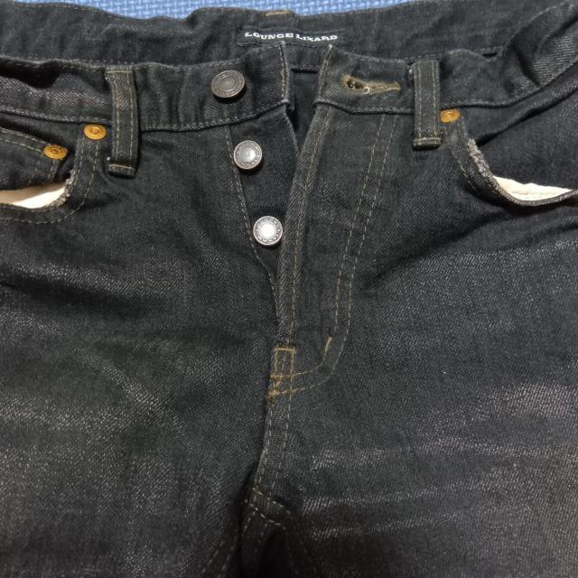 LOUNGE LIZARD ユーズド加工 裾ファスナー デニムパンツ サイズ1 黒 ブラック ラウンジリザード ジーンズ ジーパン < ブランド  LOUNGE LIZARD ユーズド加工 裾ファスナー デニムパンツ サイズ1 黒 ブラック ラウンジリザード ジーンズ ジーパン < ブランドの