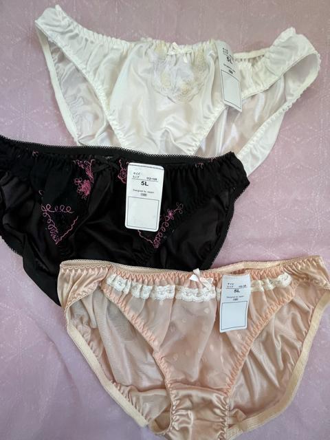 5Lサイズ!3枚セット!光沢ツルツル素材!シフォン使い!あり!高貴品格!色とりどり!エレガント!ショーツ!No.ドッド < 女性ファッション  5Lサイズ!3枚セット!光沢ツルツル素材!シフォン使い!あり!高貴品格!色とりどり!エレガント!ショーツ!No.ドッド  < 女性ファッションの
