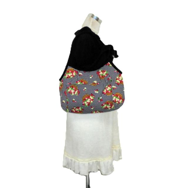 【マチなしグラニーバッグ】◆籠バスケットにイチゴ×黒白チェック地 < 女性ファッション 【マチなしグラニーバッグ】◆籠バスケットにイチゴ×黒白チェック地 < 女性ファッションの