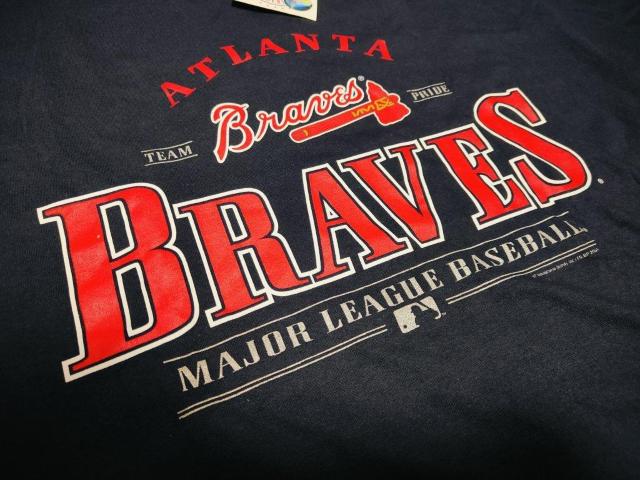 MLB �A�g�����^�u���[�u�X Atlanta BRAVES T�V���c XL �l�C�r�[ �^�O�t �� �j���t�@�b�V������ 