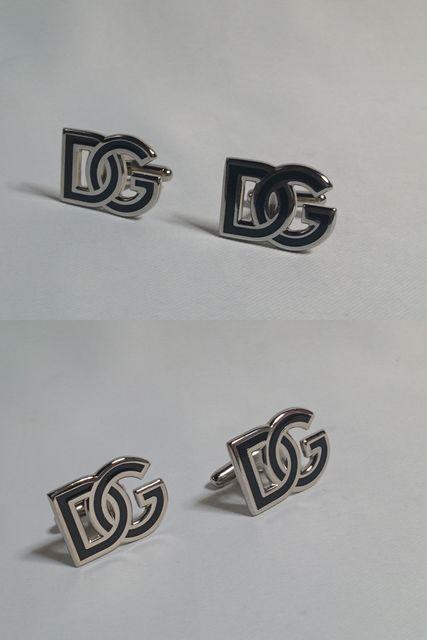 正規美 激レア ドルチェ&ガッバーナ DGロゴ カフス 黒×銀 コンビカラーボタン カフリンクス エンブレムアイコン < ブランド 正規美 激レア ドルチェ&ガッバーナ DGロゴ カフス 黒×銀 コンビカラーボタン カフリンクス エンブレムアイコン < ブランドの